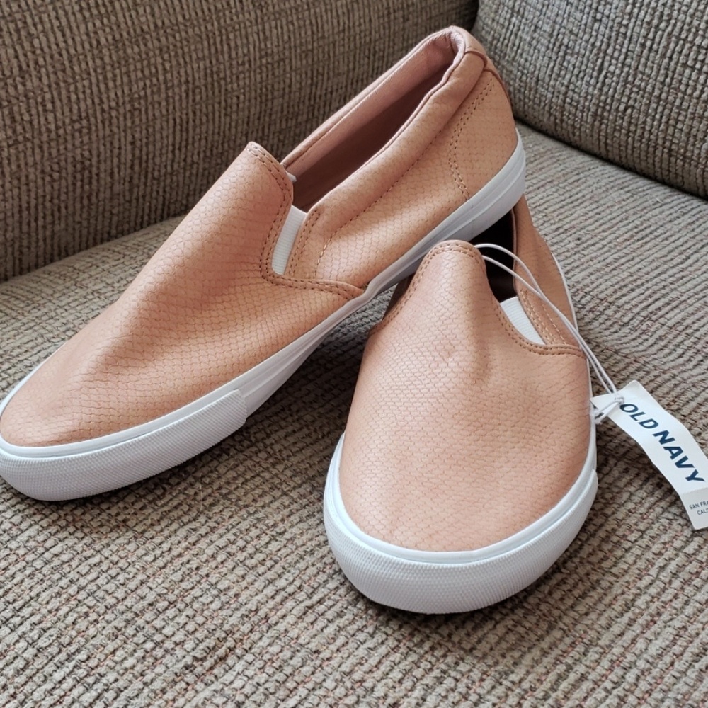 🍡Old Navy Slip On Shoes.🍡